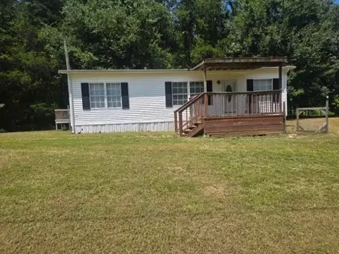 233 Sunnyfield Ln, Camden, TN 38320