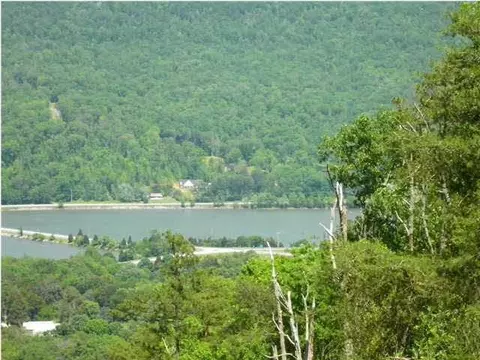 450 Brow Bend Dr, Guild, TN 37340 photo 1