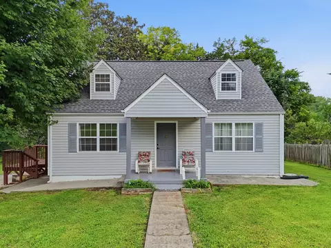 1114 Jones St, Athens, TN 37303