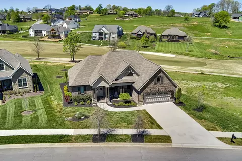 399 Indian Cave Dr, Loudon, TN 37774