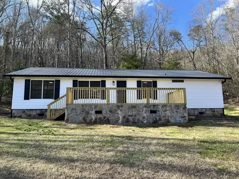 1749 Parksville Rd, Benton, TN 37307