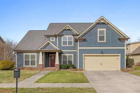 8370 Front Gate Cir, Ooltewah, TN 37363