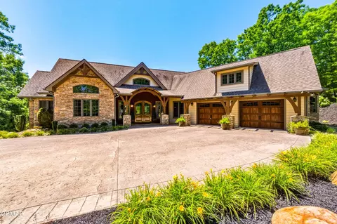 824 Laurel Top Way, Gatlinburg, TN 37738