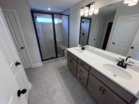 Bath - 1824 Flatwaters St, Spring Hill, TN 37174 photo 2 of 2