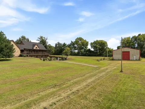 Exterior - 600 Bruce Rd, Dickson, TN 37055 photo 8 of 16