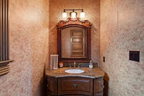 Bath - 600 Bruce Rd, Dickson, TN 37055 photo 1 of 6
