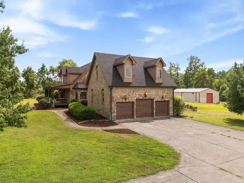 Exterior - 600 Bruce Rd, Dickson, TN 37055 photo 9 of 16