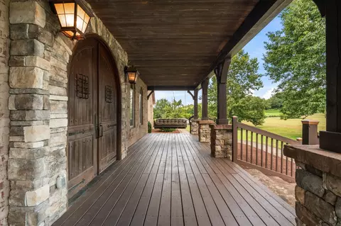 Exterior - 600 Bruce Rd, Dickson, TN 37055 photo 10 of 16