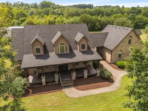Exterior - 600 Bruce Rd, Dickson, TN 37055 photo 2 of 16