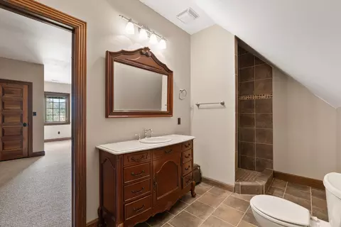 Bath - 600 Bruce Rd, Dickson, TN 37055 photo 5 of 6