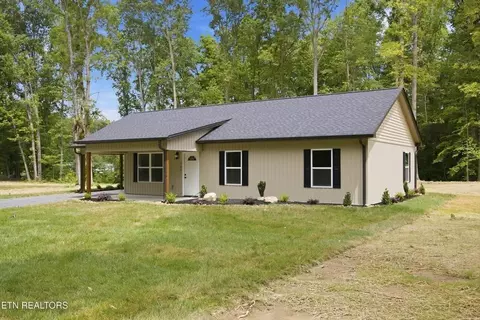 700 Holly Glen Ln, Decatur, TN 37322