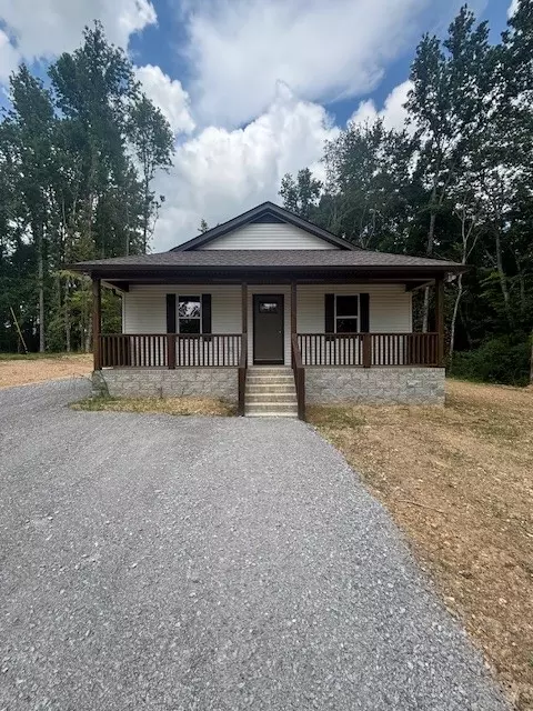 Exterior - 2305 Charlie Davis Rd, Goodspring, TN 38460 photo 3 of 5