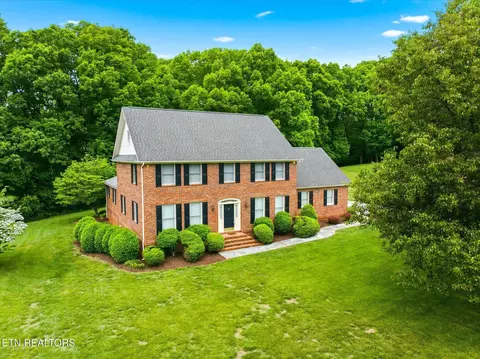 3006 Hawthorne St, Athens, TN 37303