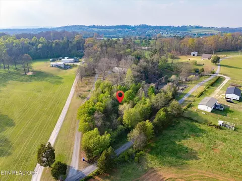 135 Weaver Rd, Madisonville, TN 37354