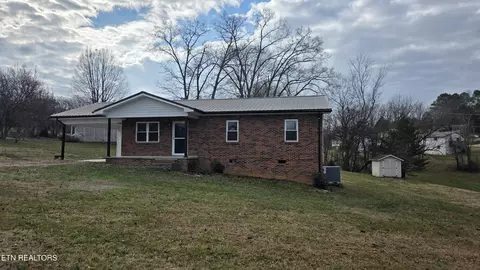 120 Over Hill Dr, Sweetwater, TN 37874
