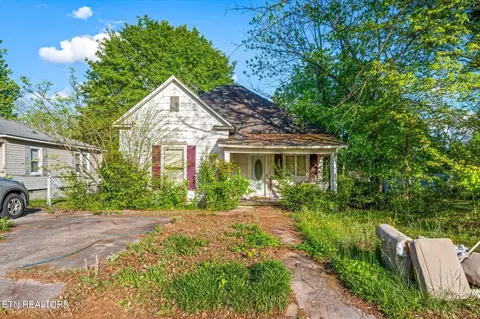 423 Illinois Ave, Etowah, TN 37331