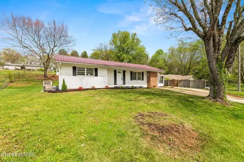 518 Oak St, Athens, TN 37303