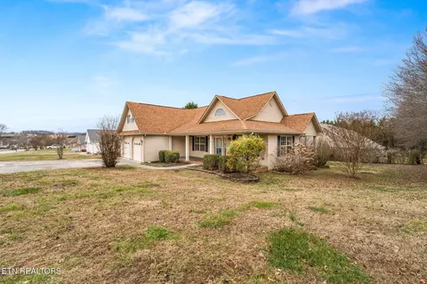102 Wind Chase Dr, Madisonville, TN 37354