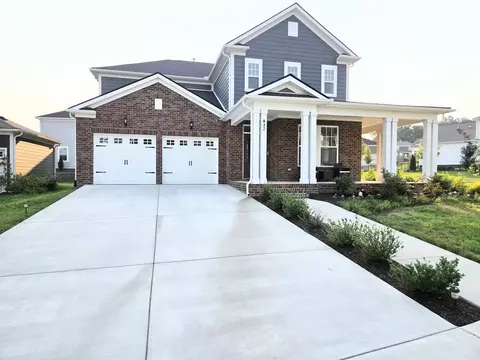 842 Nightingale Ave, Hendersonville, TN 37075