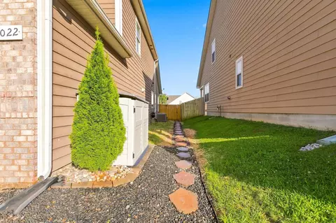 Exterior - 3022 Alan Dr, Spring Hill, TN 37174 photo 5 of 10