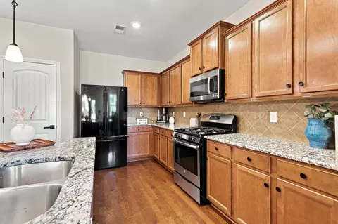 Kitchen - 3022 Alan Dr, Spring Hill, TN 37174 photo 3 of 4