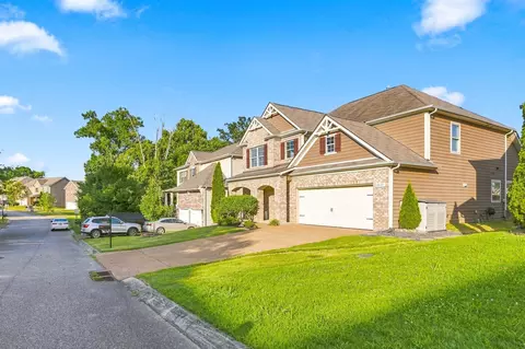 Exterior - 3022 Alan Dr, Spring Hill, TN 37174 photo 3 of 10