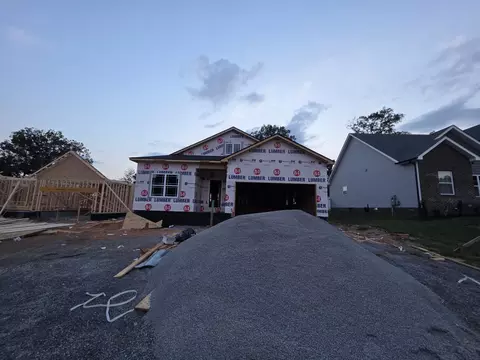 492 S Halifax Ct, Clarksville, TN 37040