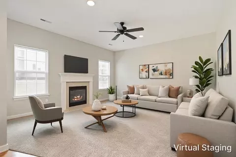 Living - 1402 Bern Dr, Spring Hill, TN 37174 photo 6 of 10