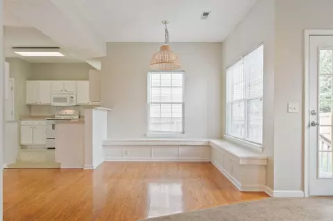 Living - 1402 Bern Dr, Spring Hill, TN 37174 photo 4 of 10