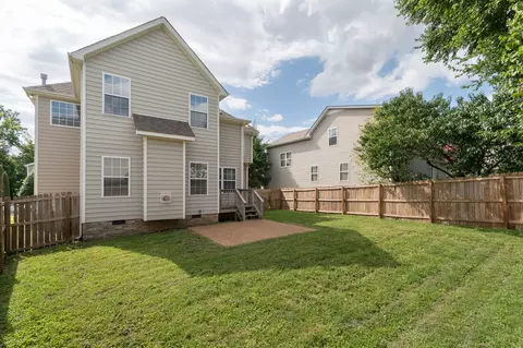 Exterior - 1402 Bern Dr, Spring Hill, TN 37174 photo 4 of 8