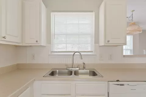 Kitchen - 1402 Bern Dr, Spring Hill, TN 37174 photo 4 of 4
