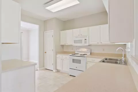 Kitchen - 1402 Bern Dr, Spring Hill, TN 37174 photo 3 of 4