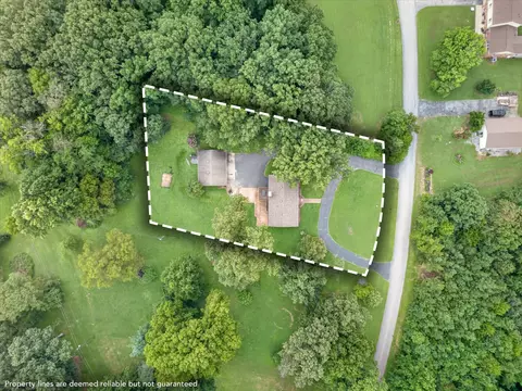 252 Edgewood Dr, Cadiz, KY 42211