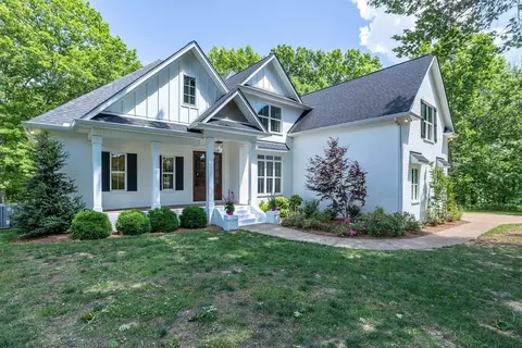 5111 SE Tater Peeler Rd, Lebanon, TN 37090