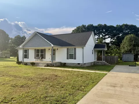 42 Delaney Ct, Leoma, TN 38468