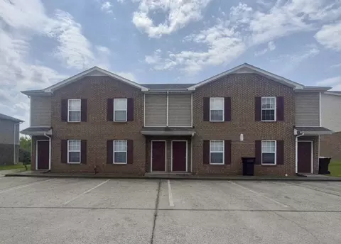 812 Oak Arbor Ct, Clarksville, TN 37040