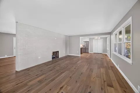 Living - 926 Dyer Cir, Morrison, TN 37357 photo 2 of 6