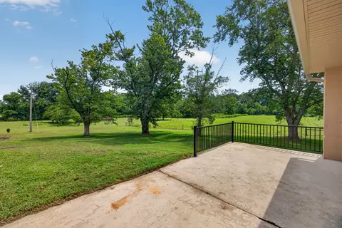 Exterior - 926 Dyer Cir, Morrison, TN 37357 photo 11 of 11