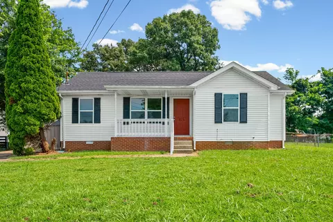 825 Washington Ave, Oak Grove, KY 42262