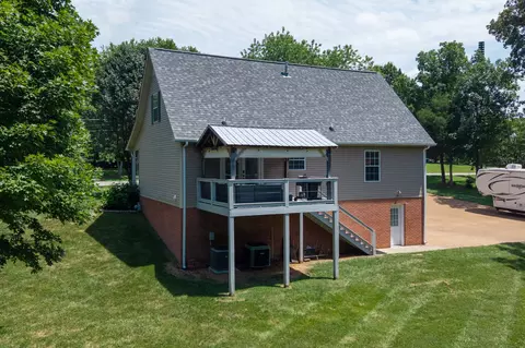 Exterior - 809 Hillside Dr, Springfield, TN 37172 photo 8 of 13