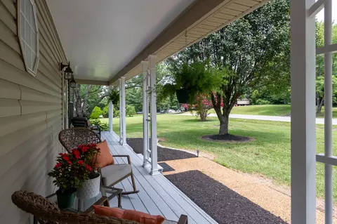 Exterior - 809 Hillside Dr, Springfield, TN 37172 photo 4 of 13