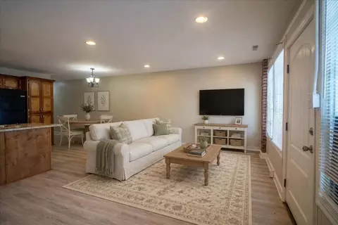 Living - 126 Main St, Loretto, TN 38469 photo 3 of 4