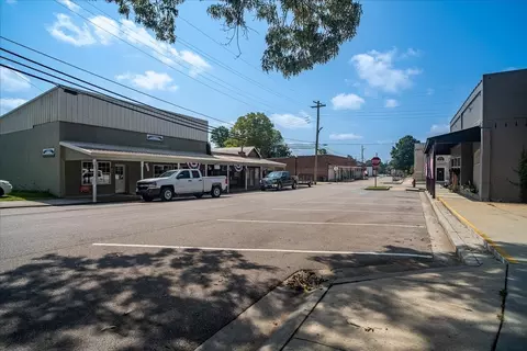 Exterior - 126 Main St, Loretto, TN 38469 photo 7 of 9