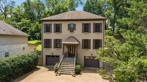 2115 Sharondale Dr, Nashville, TN 37215