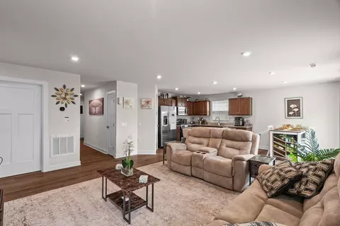 396 Streamview Dr, White House, TN 37188