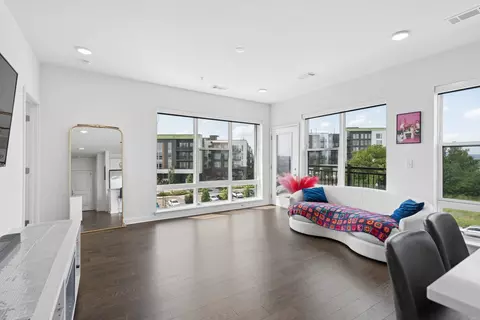 1677 54th Ave N #400, Nashville, TN 37209