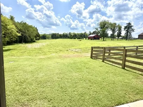 746 Callis Rd, Lebanon, TN 37090