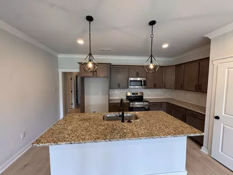 Kitchen - 520 W Foxrun, Springfield, TN 37172 photo 1 of 1