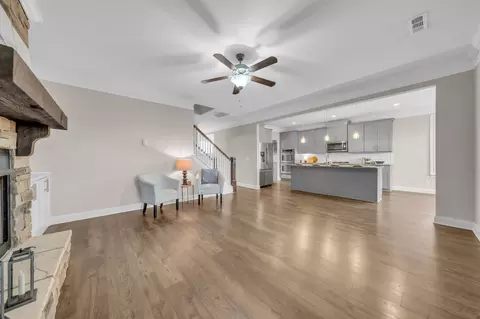 Living - 1175 Batbriar Rd, Murfreesboro, TN 37128 photo 3 of 4