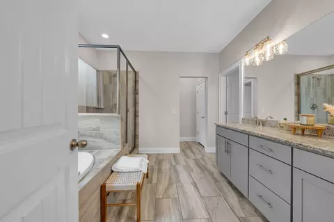 Bath - 1175 Batbriar Rd, Murfreesboro, TN 37128 photo 1 of 6